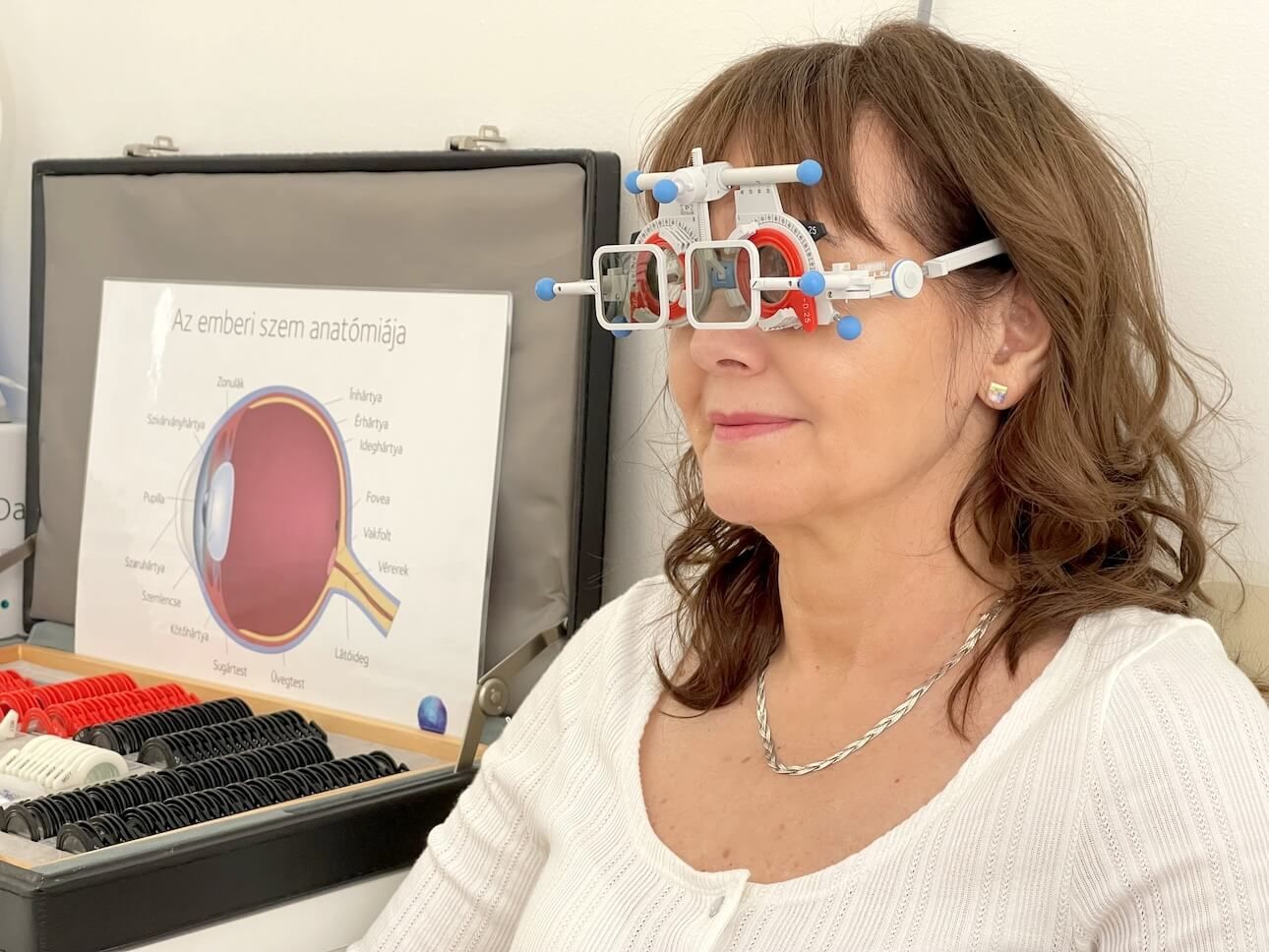3D látásvizsgálat az Izabell Optikában